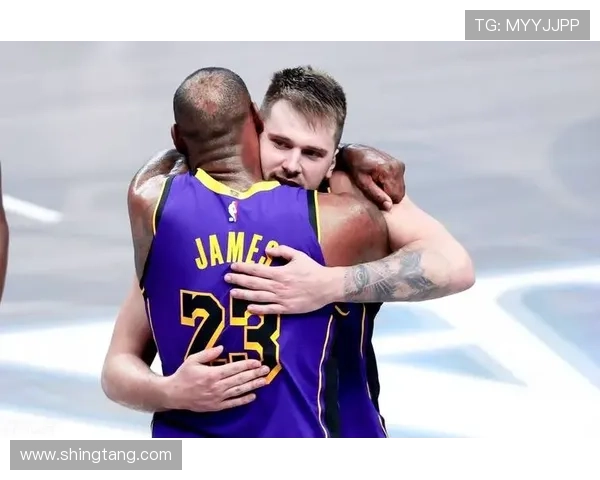 克莱回忆初见东契奇时的印象科比亲临现场助阵让他特别难忘